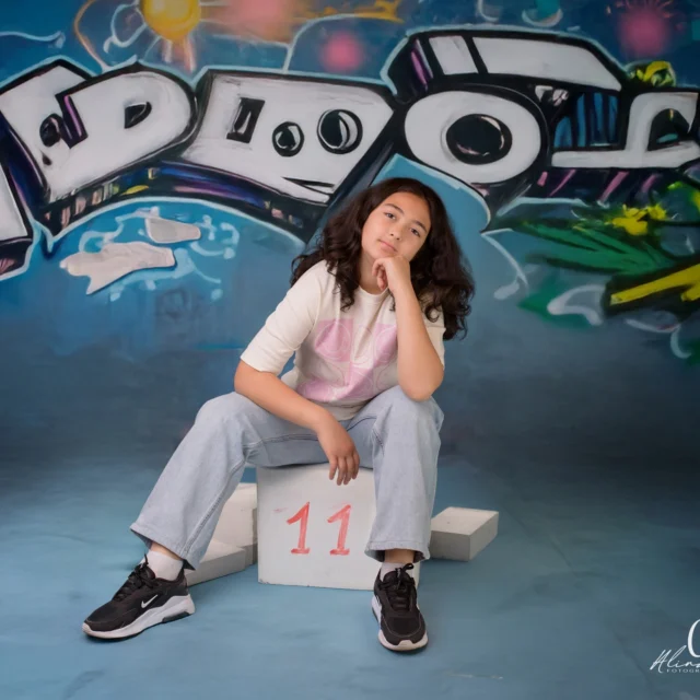 Mi-ar fi placut, in perioada aceasta, sa postez fotografii de la sedinte in aer liber, insa vremea are alte planuri, asa ca ne culcusim tot in studio. 🥰
Flavia la 11 ani si pasul spre adolescenta. ❤️
#fotografdefamiliebucuresti
